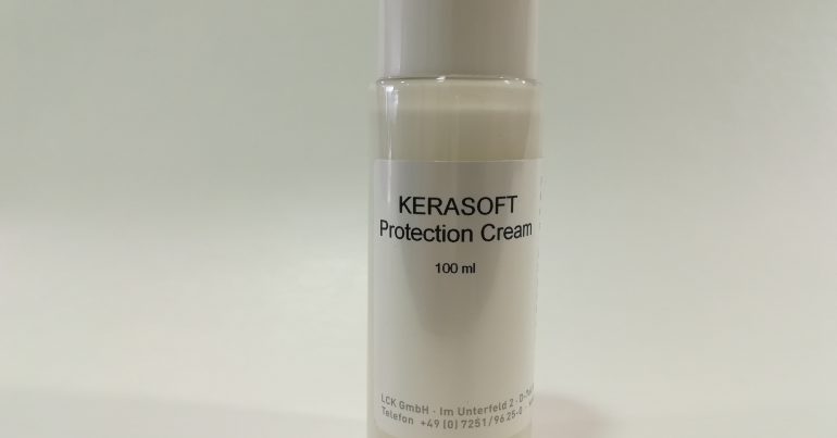 ΕΝΥΔΑΤΙΚΗ ΚΡΕΜΑ ΔΕΡΜΑΤΩΝ 100ml